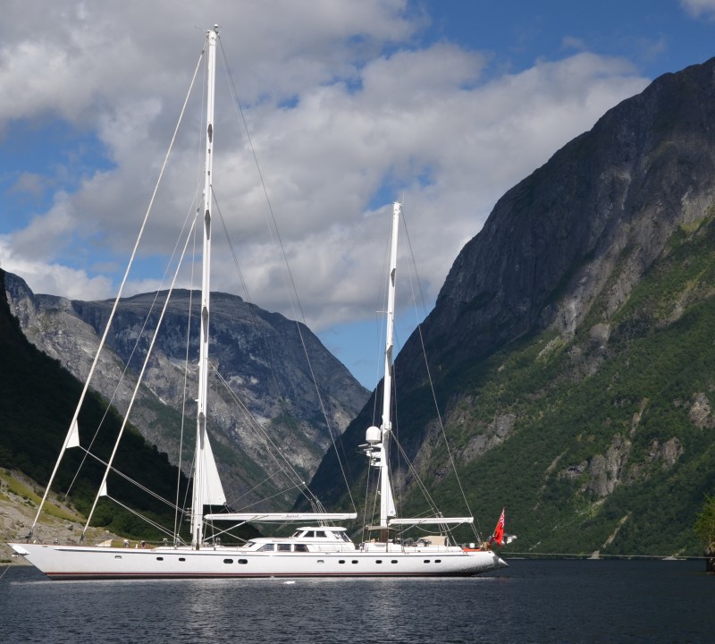 sailing yacht juliet